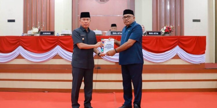 Gubernur Sultra Serahkan Perubahan KUA-PPAS 2026 kepada DPRD