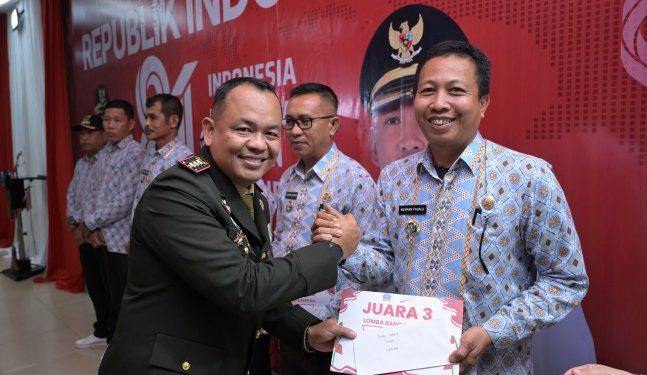 Kelurahan Watubangga Raih Penghargaan Kategori Pengelolaan Bank Sampah