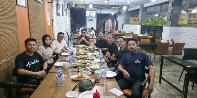 Komisaris PT MDT M. Isfar Jamu Para Pengusaha Asal Kolut, Bahas Kolaborasi Pertambangan dan UMKM untuk Kemajuan Daerah